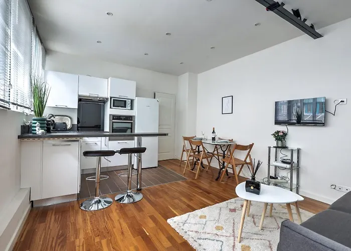 650 Julius - Superb In Apartment